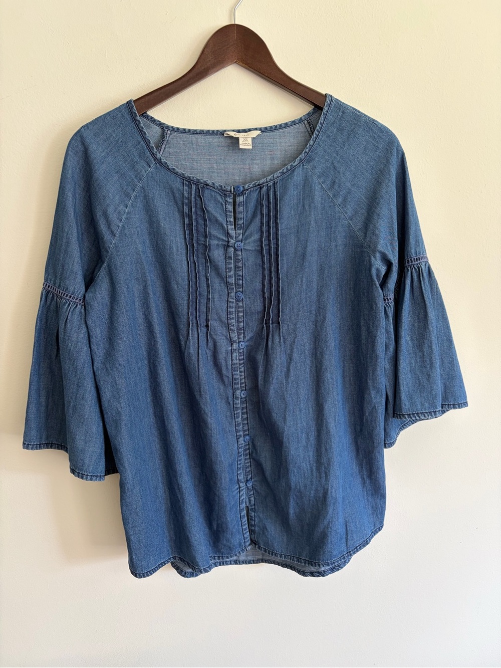 Women's Blue Denim Button-Front Boho Peasant Blouse Cato size XS